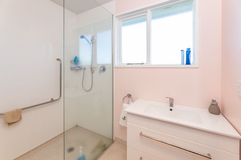 Photo of property in 174 Bower Avenue, New Brighton, Christchurch, 8083