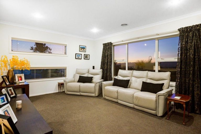 Photo of property in 53 Endeavour Drive, Whitby, Porirua, 5024