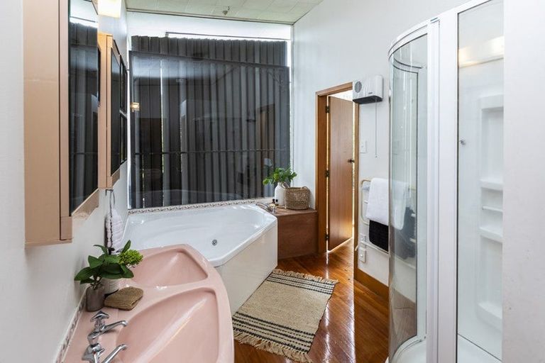 Photo of property in 11 Ilkley Place, Ilam, Christchurch, 8041