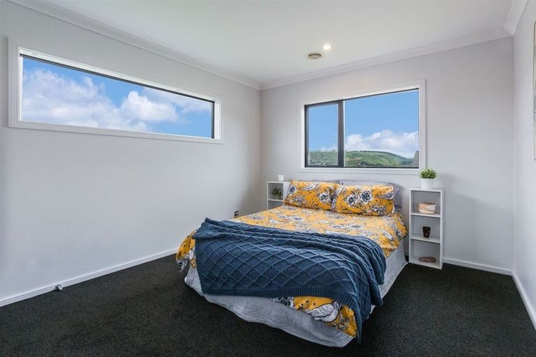 Photo of property in 68 Aotea Drive, Aotea, Porirua, 5024