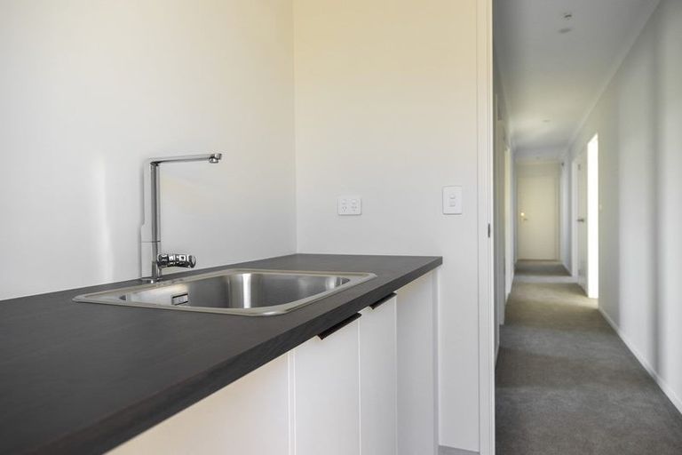 Photo of property in 2 Entelea Close, Papamoa Beach, Papamoa, 3118