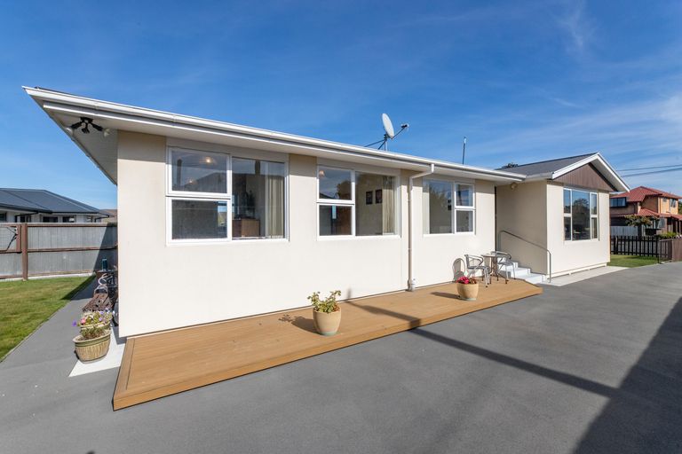 Photo of property in 174 Bower Avenue, New Brighton, Christchurch, 8083