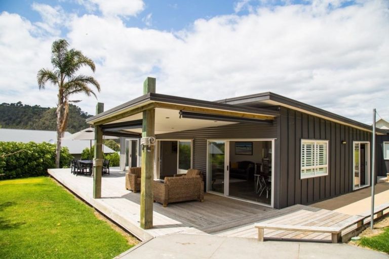 Photo of property in 19 Emmerdale Drive, Hahei, Whitianga, 3591