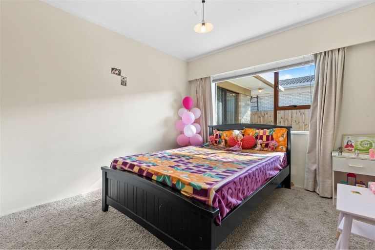 Photo of property in 2/461 Great South Road, Opaheke, Papakura, 2113