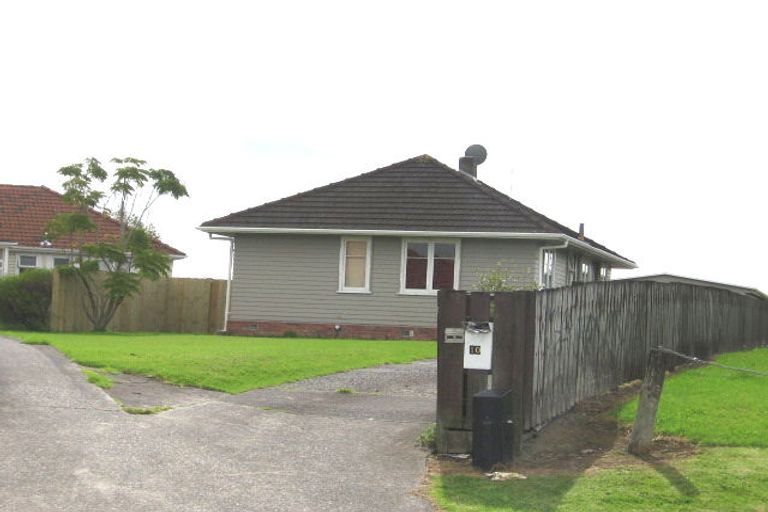 Photo of property in 10 Gladfield Lane, Te Atatu Peninsula, Auckland, 0610