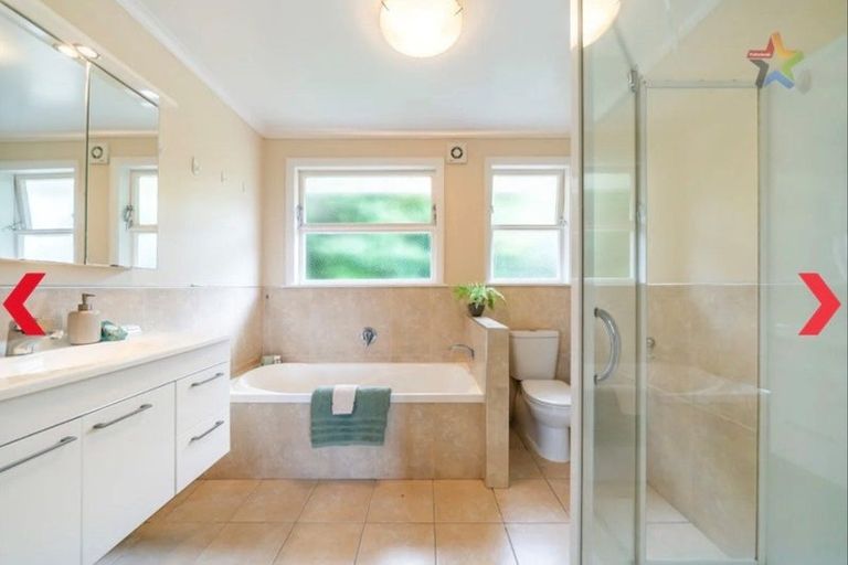 Photo of property in 27 Magnolia Grove, Maungaraki, Lower Hutt, 5010