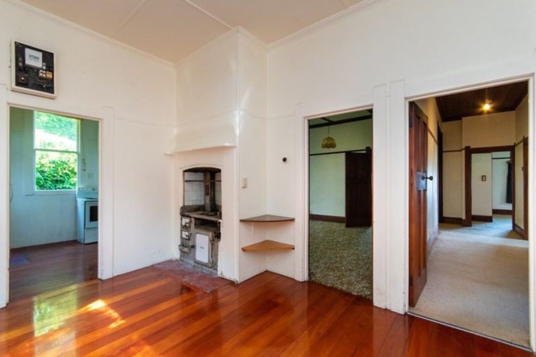 Photo of property in 20 Roslyn Road, Bluff Hill, Napier, 4110