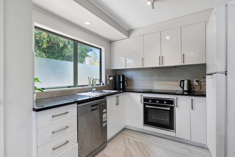 Photo of property in 2/4 Gibraltar Street, Howick, Auckland, 2014