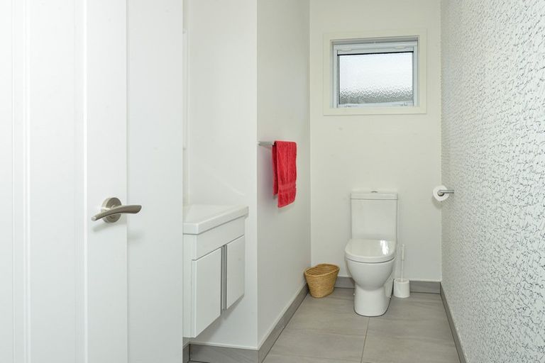 Photo of property in 24 Charteris Rise, Riverdale, Gisborne, 4010