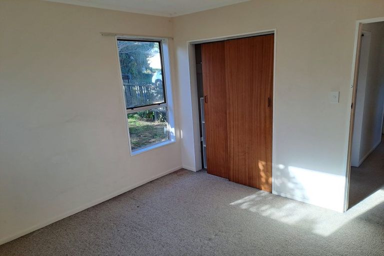 Photo of property in 84 Taylor Terrace, Tawa, Wellington, 5028