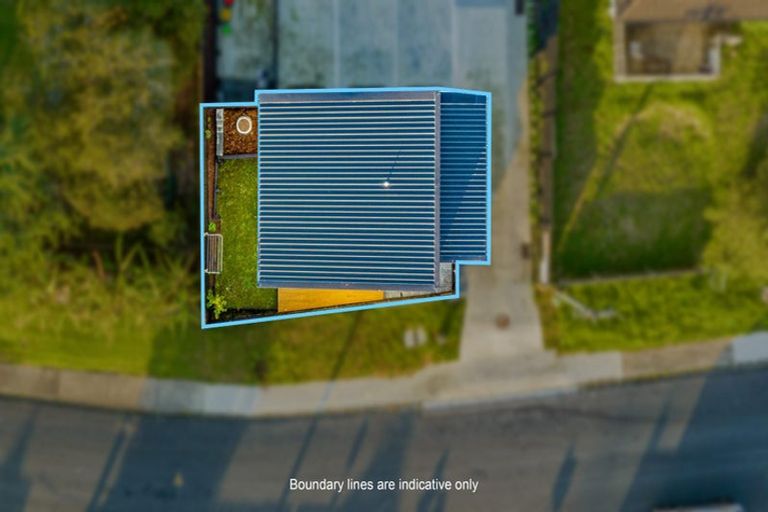 Photo of property in 1/29 Tudor Road, Henderson, Auckland, 0610