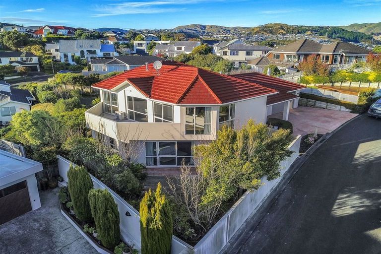 Photo of property in 2 Inlet Waters, Whitby, Porirua, 5024