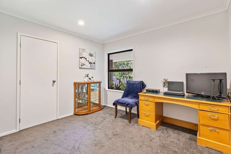 Photo of property in 6 Cherry Place, Waiuku, 2123