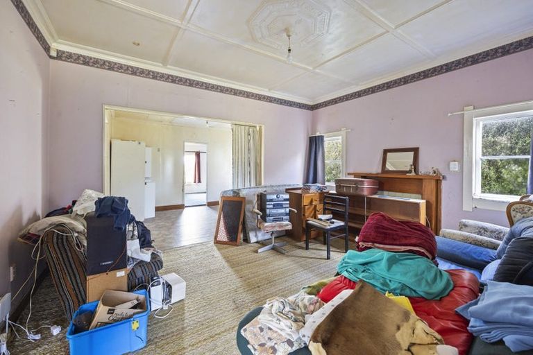 Photo of property in 11 Riemenschneider Street, Manaia, 4612