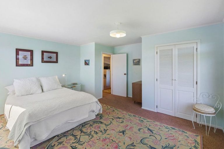 Photo of property in 1 Rodney Avenue, Te Horo Beach, Otaki, 5581