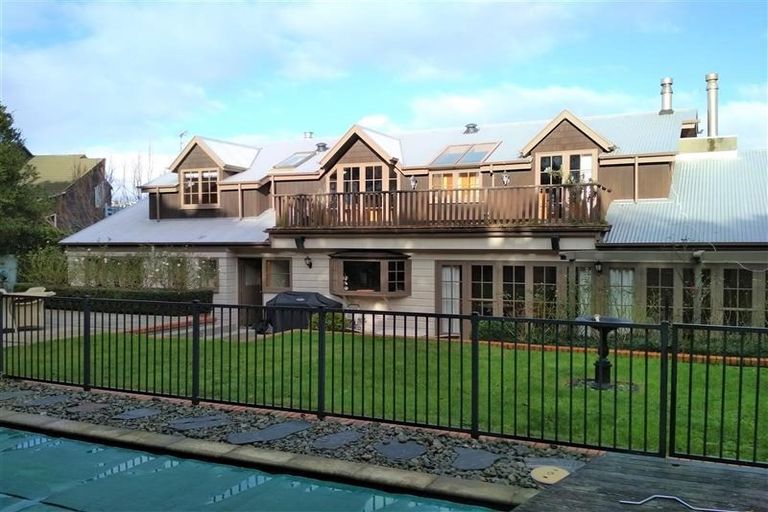 Photo of property in 79 Simla Crescent, Khandallah, Wellington, 6035