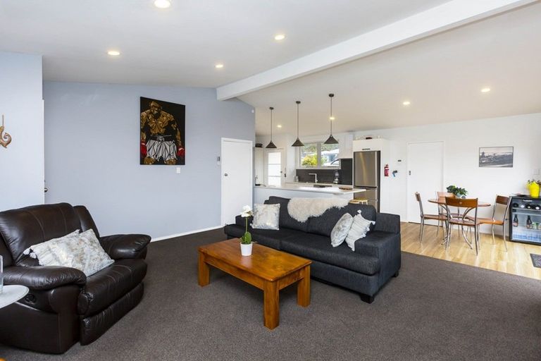 Photo of property in 30a Exchange Street, Ebdentown, Upper Hutt, 5018