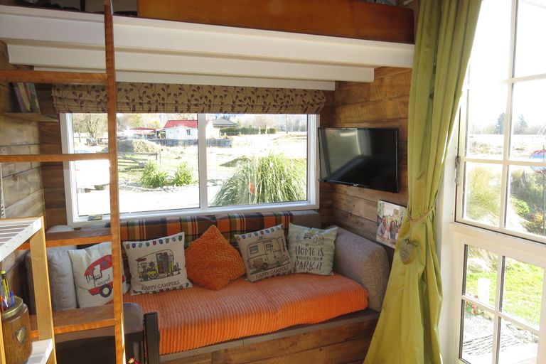 Photo of property in 123 School Road, Te Horo, Otaki, 5582