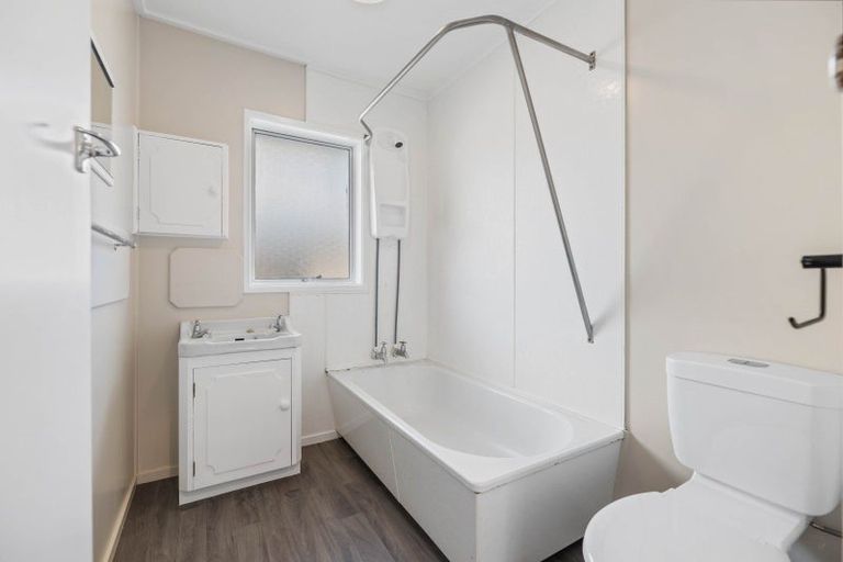 Photo of property in 1 Kupe Place, Tokoroa, 3420