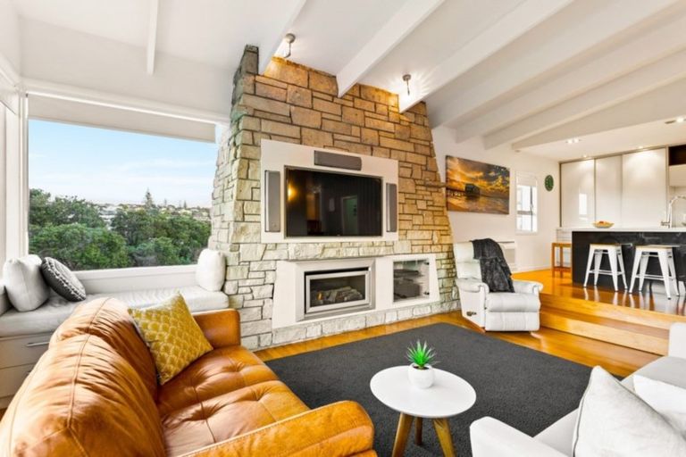 Photo of property in 1/6 Montrose Terrace, Mairangi Bay, Auckland, 0630