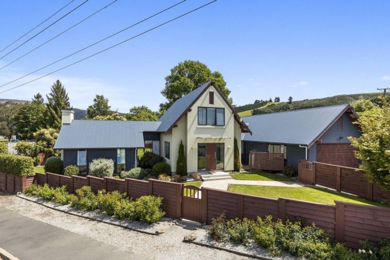 Photo of property in 5 Hoylake Street, Outram, 9019