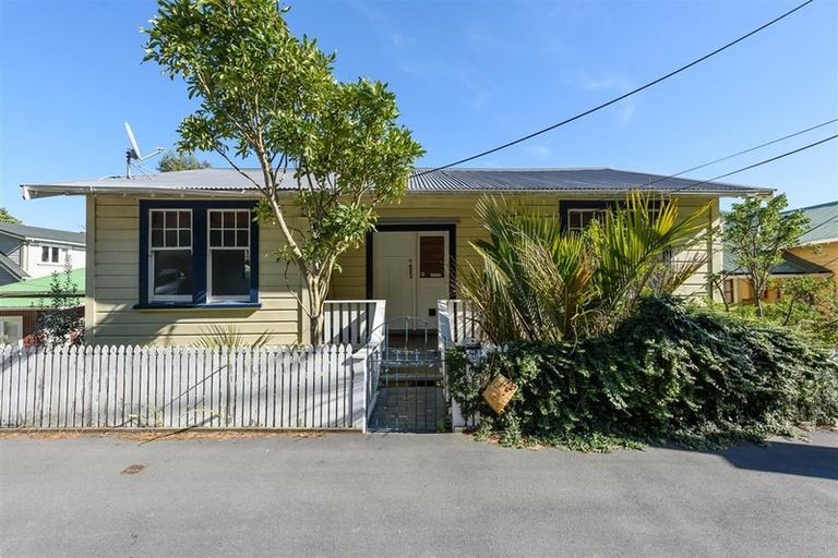 Photo of property in 146 Russell Terrace, Berhampore, Wellington, 6023