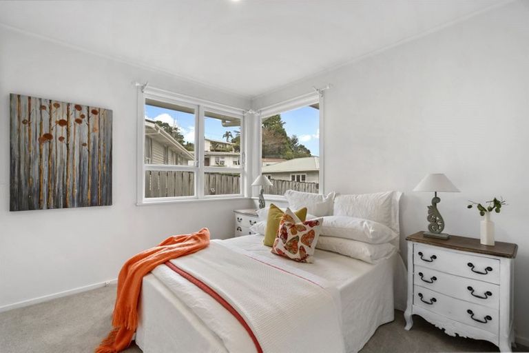 Photo of property in 57 Peach Road, Glenfield, Auckland, 0629