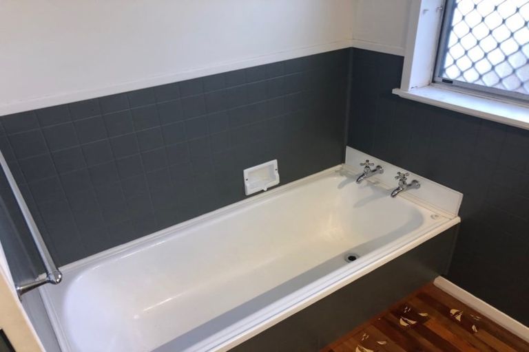 Photo of property in 37 James Foley Avenue, Pirimai, Napier, 4112