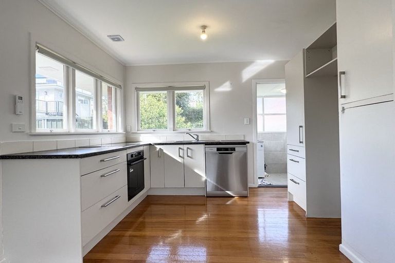 Photo of property in 1/45a Northboro Road, Belmont, Auckland, 0622