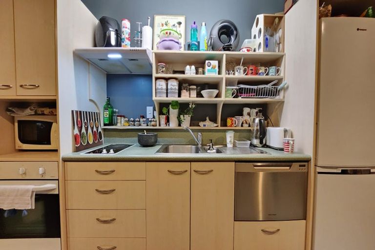 Photo of property in St Peters Apartments, 8b/192 Willis Street, Te Aro, Wellington, 6011