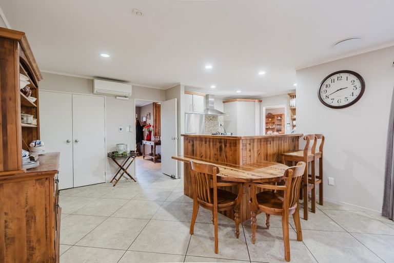Photo of property in 1 Jean Place, Pukete, Hamilton, 3200