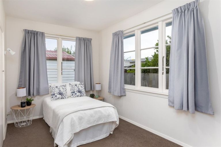 Photo of property in 132 Yaldhurst Road, Sockburn, Christchurch, 8042