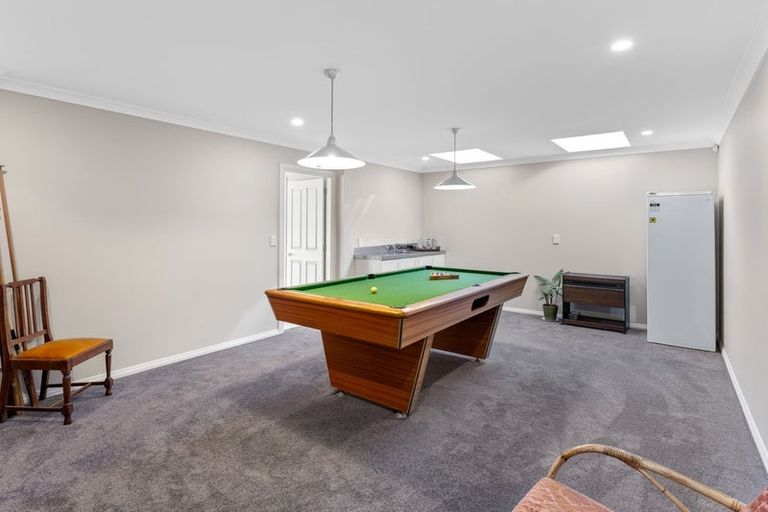 Photo of property in 14 Nugget Grove, Raumati Beach, Paraparaumu, 5032