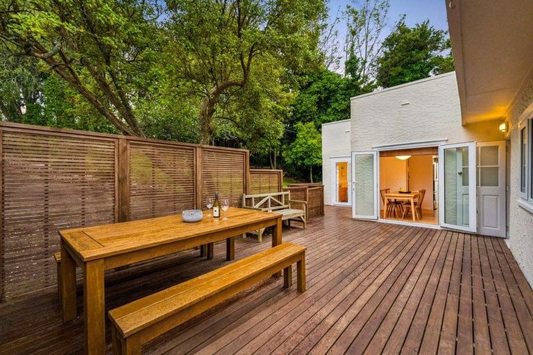 Photo of property in 261 Titirangi Road, Titirangi, Auckland, 0604