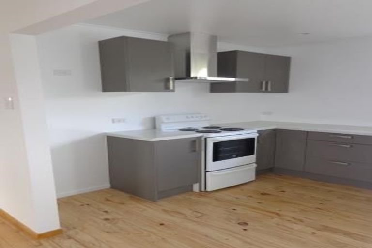 Photo of property in 1/42 Lincoln Road, Henderson, Auckland, 0610