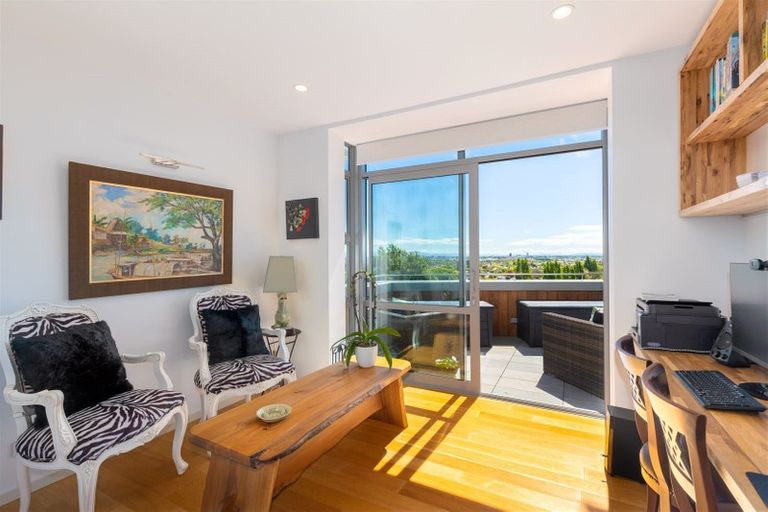 Photo of property in 26 Overdale Drive, Cashmere, Christchurch, 8022