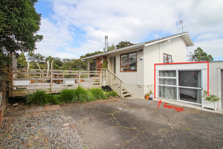 Photo of property in 2/39 Brunton Place, Glenfield, Auckland, 0629