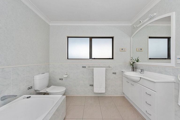 Photo of property in 6 Ballantrae Place, Huntington, Hamilton, 3210