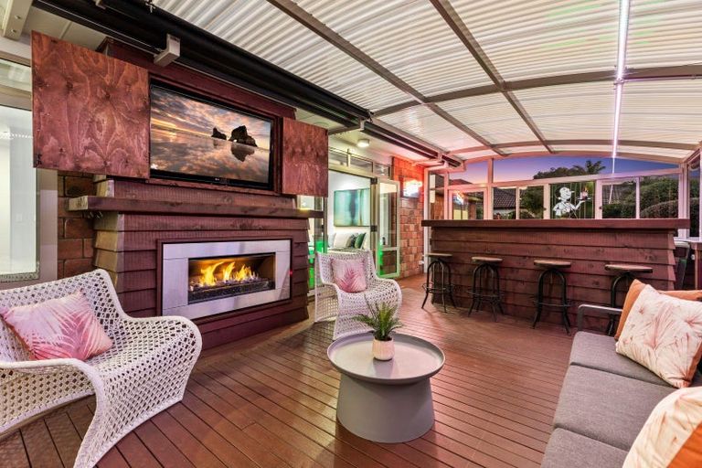 Photo of property in 562 Gloucester Road, Papamoa Beach, Papamoa, 3118