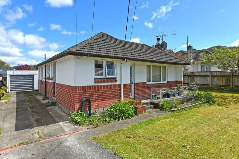 Photo of property in 49 Totara Park Road, Clouston Park, Upper Hutt, 5018