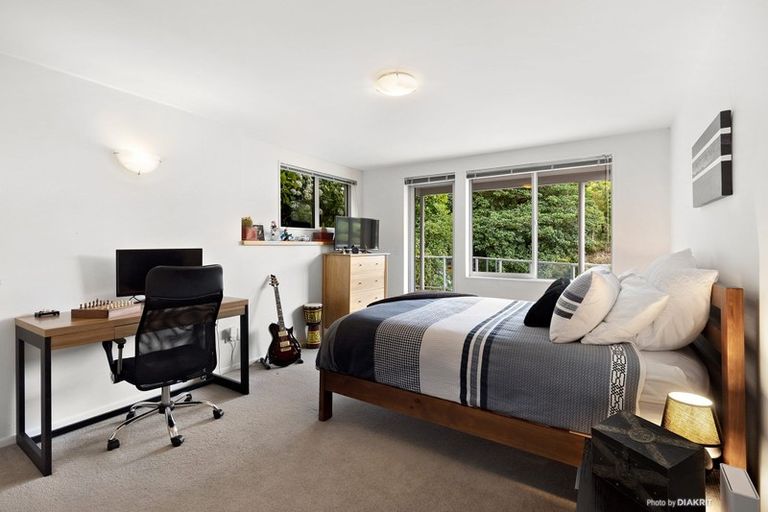 Photo of property in 35 Finnimore Terrace, Vogeltown, Wellington, 6021