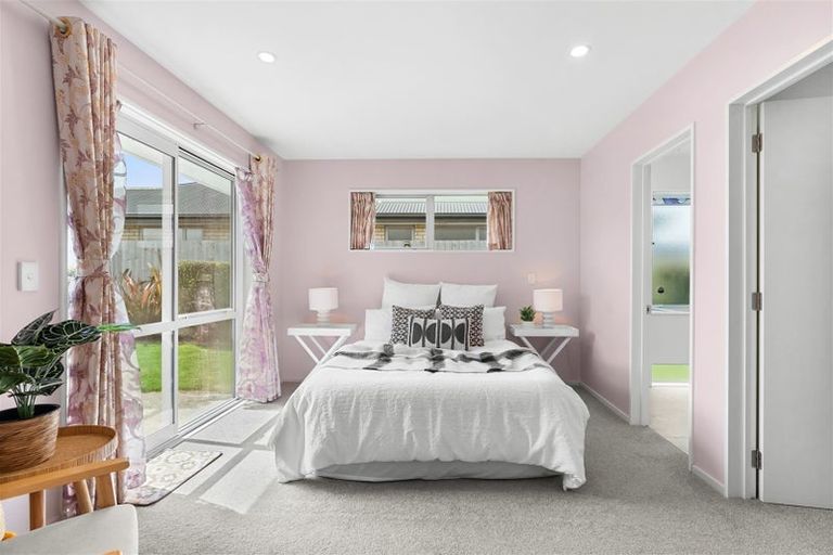 Photo of property in 10 Jefferson Close, Halswell, Christchurch, 8025