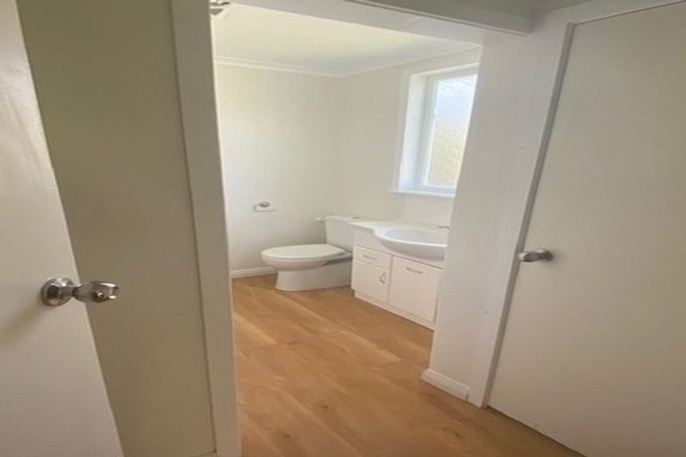 Photo of property in 4 Eatwell Avenue, Paraparaumu Beach, Paraparaumu, 5032