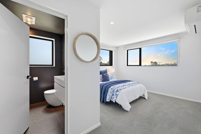 Photo of property in 111d Woodglen Road, Glen Eden, Auckland, 0602