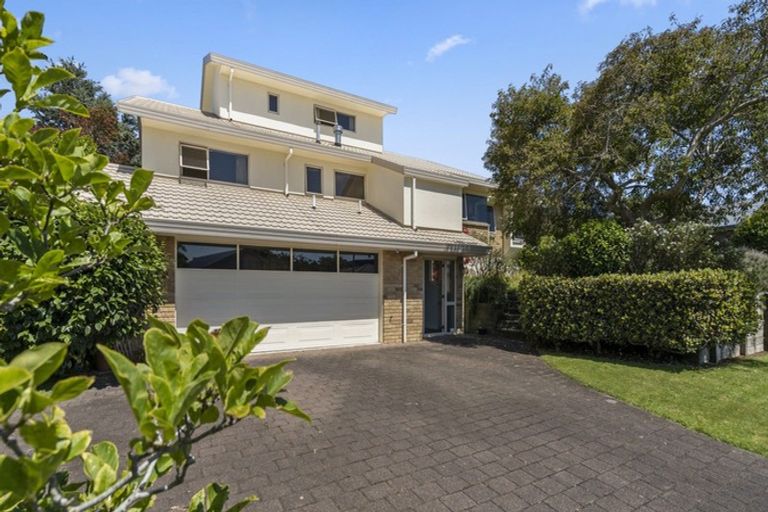 Photo of property in 1 Maple Crescent, Whalers Gate, New Plymouth, 4310