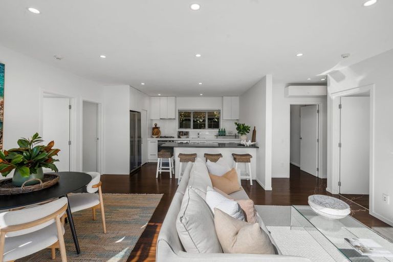 Photo of property in 1/14 Whitfield Street, Sumner, Christchurch, 8081