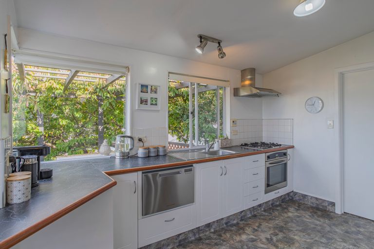 Photo of property in 1 Belfield Street, Waimataitai, Timaru, 7910