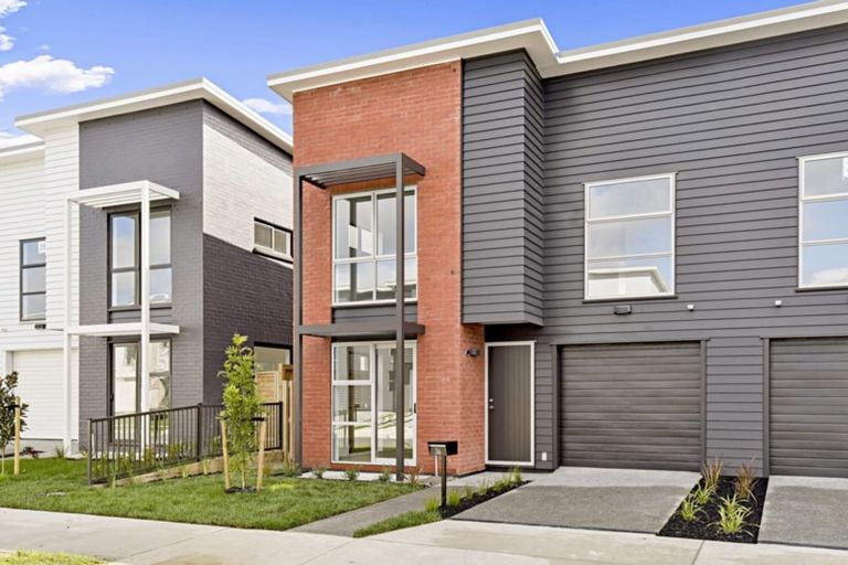 Photo of property in 36 Vincent Mcgrath Crescent, Swanson, Auckland, 0614