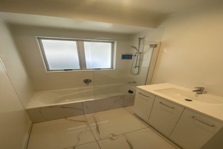 Photo of property in 1/80 Borich Road, Sunnyvale, Auckland, 0612