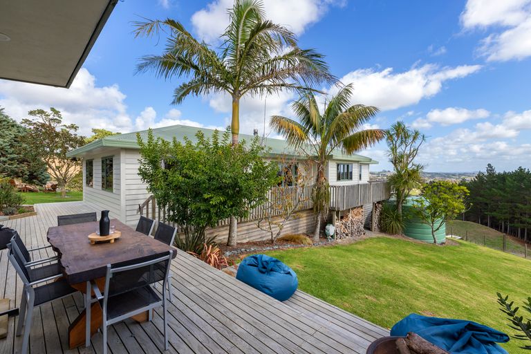 Photo of property in 137 Worthington Road, Wellsford, 0974